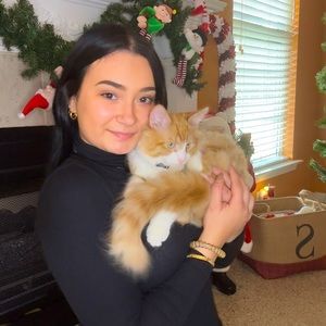 Meet your Posher, Ayla